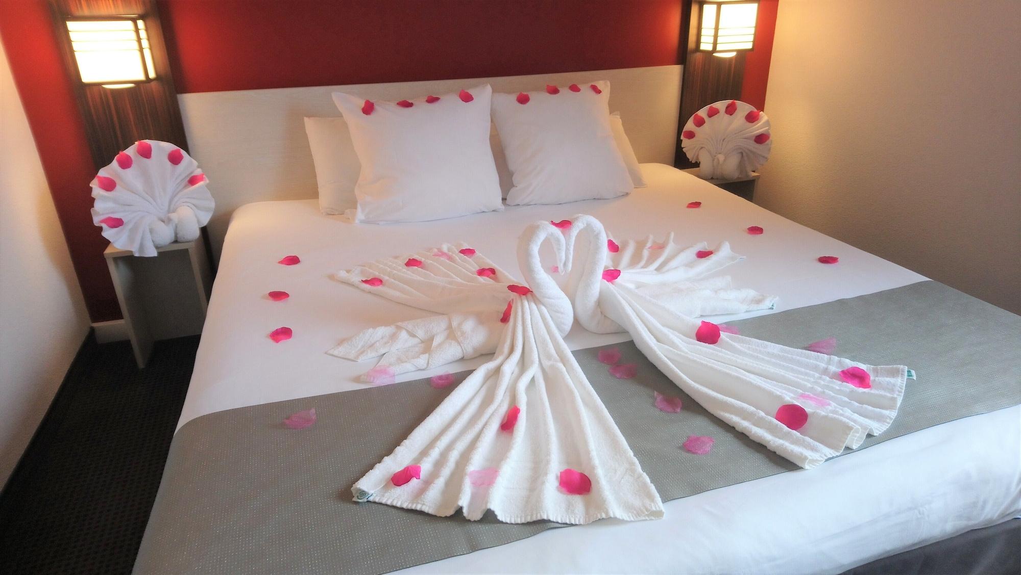 Hotel Pont Rouge , Каркасон Екстериор снимка