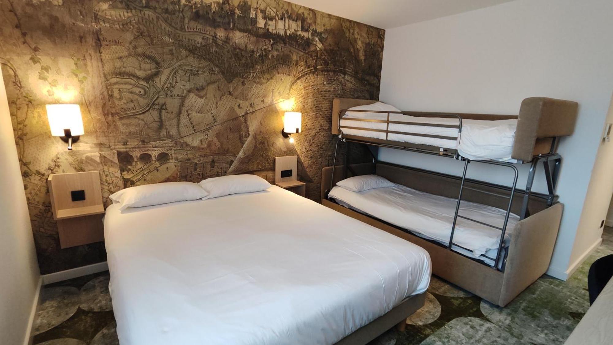 Hotel Pont Rouge , Каркасон Екстериор снимка