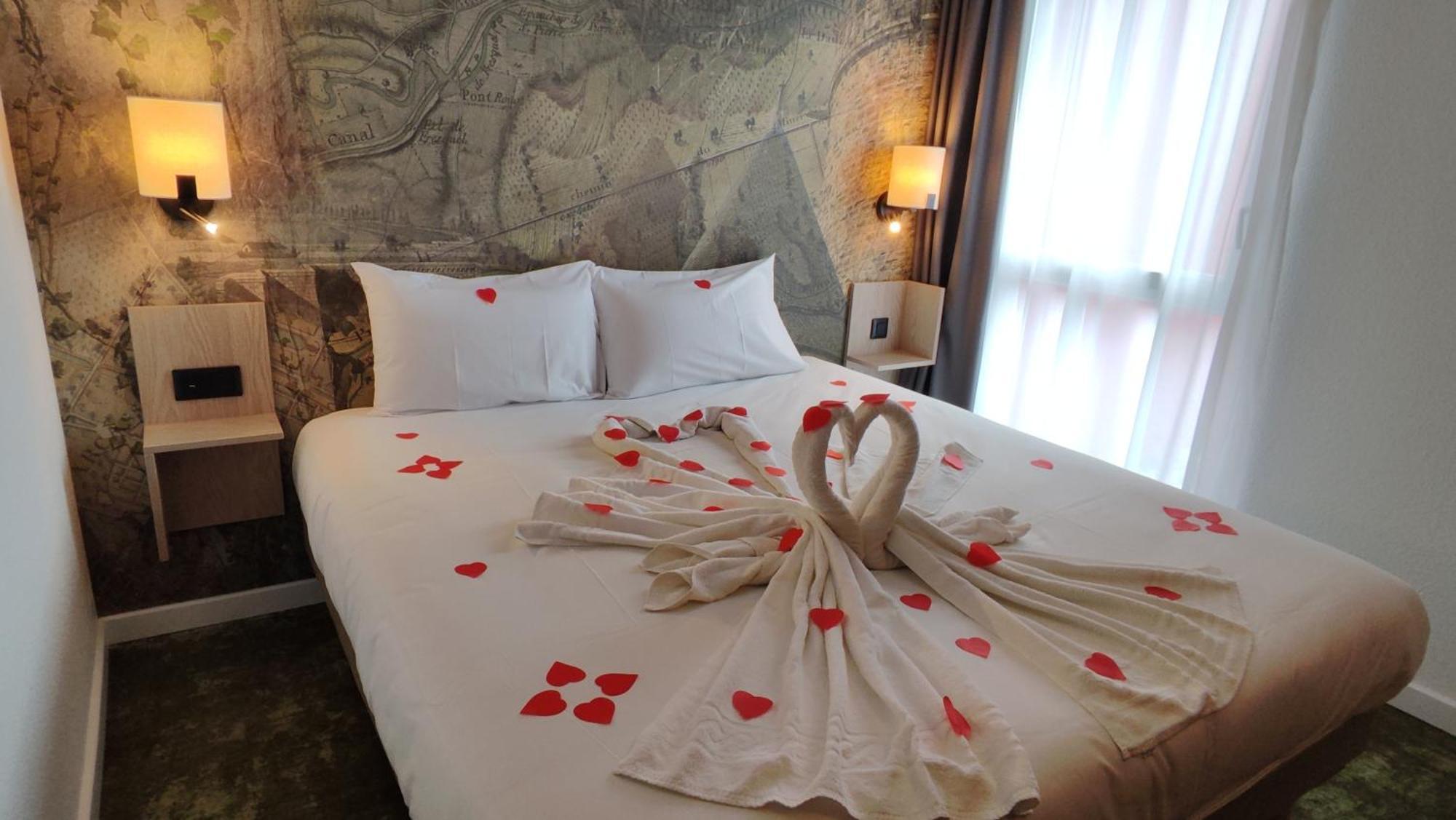 Hotel Pont Rouge , Каркасон Екстериор снимка